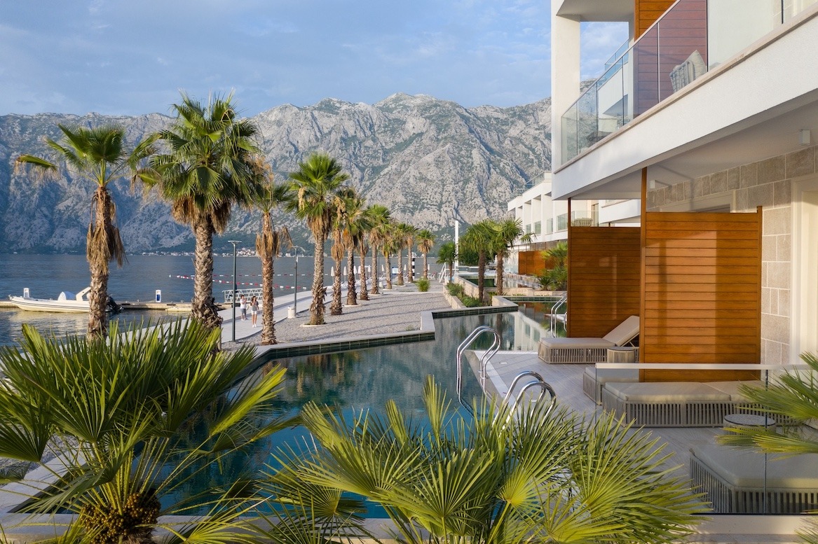 Infinit pool Hyatt Regency Kotor Bay Resort.