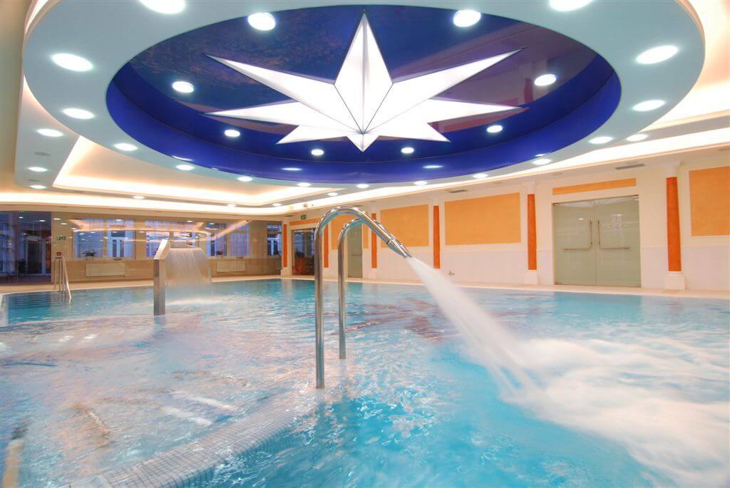 Binnenbad Hvezda Health Spa Resort