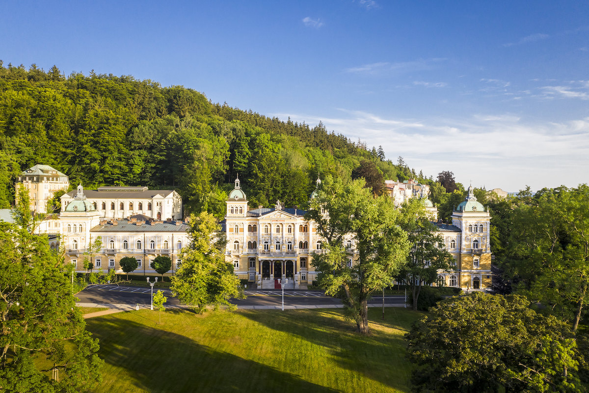 Kuurreizen naar het Tsjechische kuuroord Marianske Lazne (Mariënbad) met verblijf en kuur in Hvezda Health Spa Resort