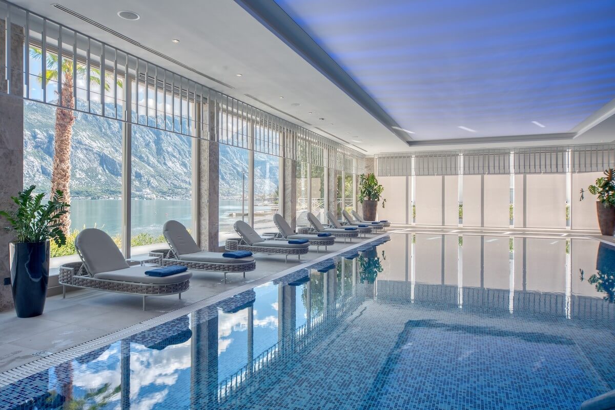 Binnenbad Blue Kotor Bay Spa Resort