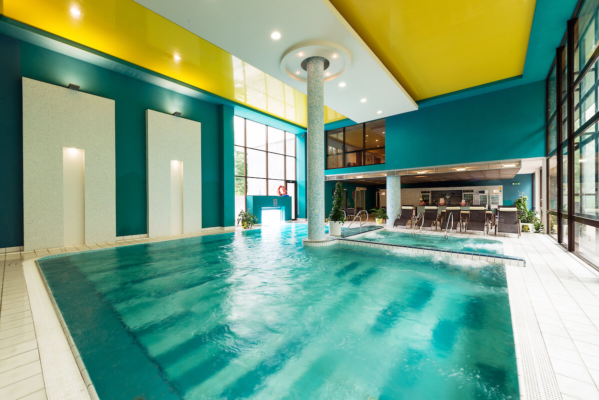 Binnenbad van Esplanade Health Spa Resort in het Slowaakse kuuroord Piestany