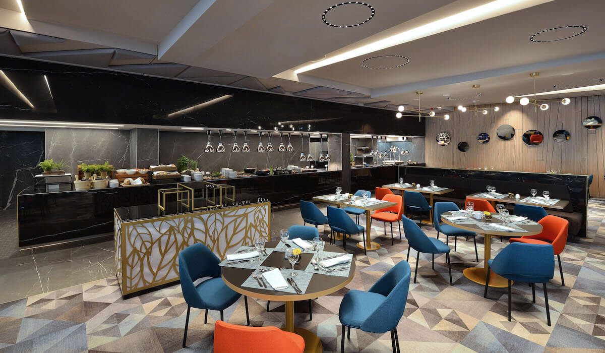Buffetrestaurant Platán in Thermal Hotel Margitsziget Health Spa Resort.