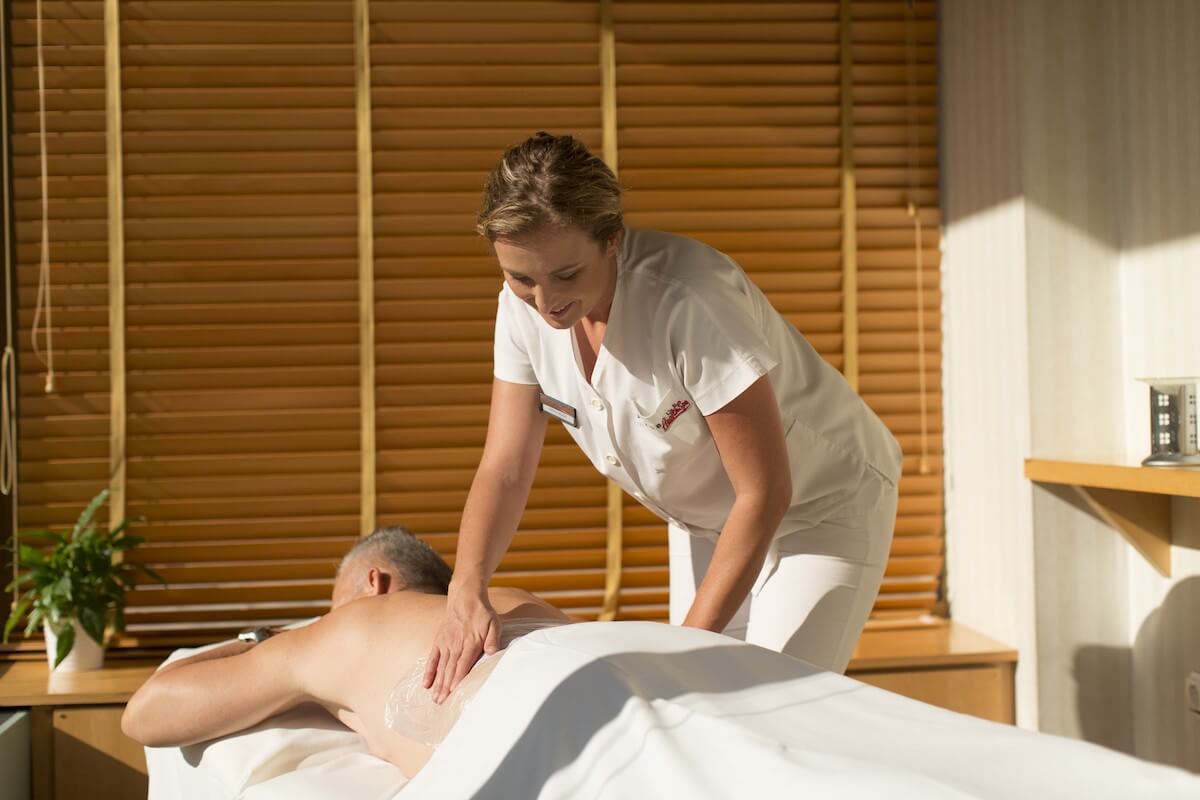 Massage in kuuroord Margitsziget Health Spa Resort in Boedapest.