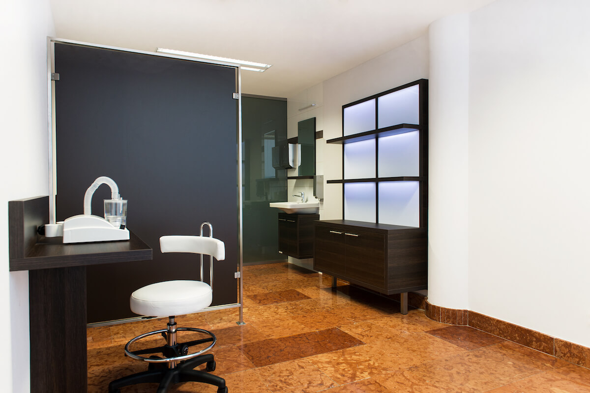 Inhalatie kamer in Balnea Health Spa: kuurkliniek van Esplanade Health Spa Resort en Splendid Health Spa Resort