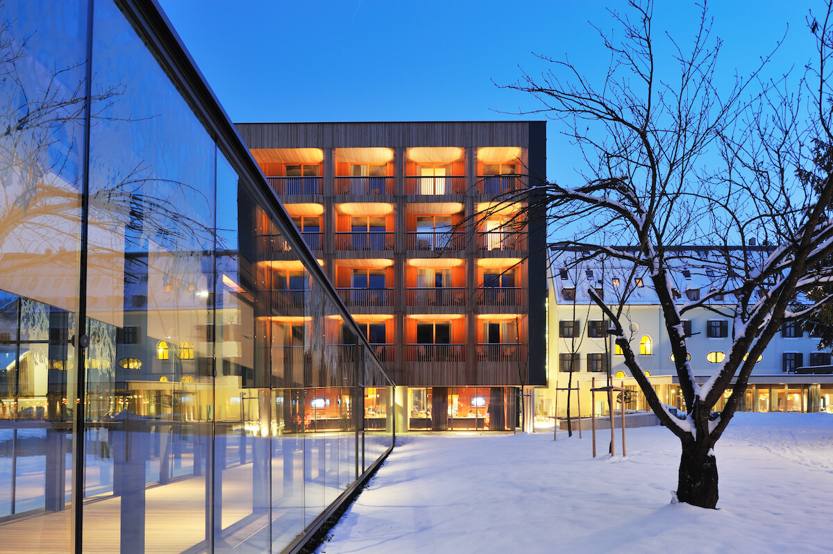 Hotel Balnea van het Sloveense spa resort Terme Dolenjske Toplice in de winter