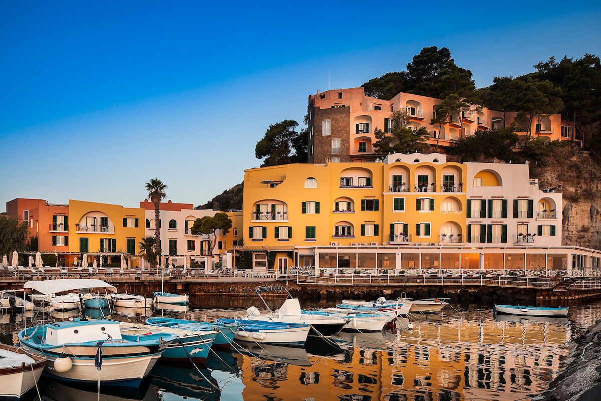 Gezondheidsvakanties in Regina Isabella Spa Resort op het Italiaanse Ischia eiland met z'n thermale bronnen