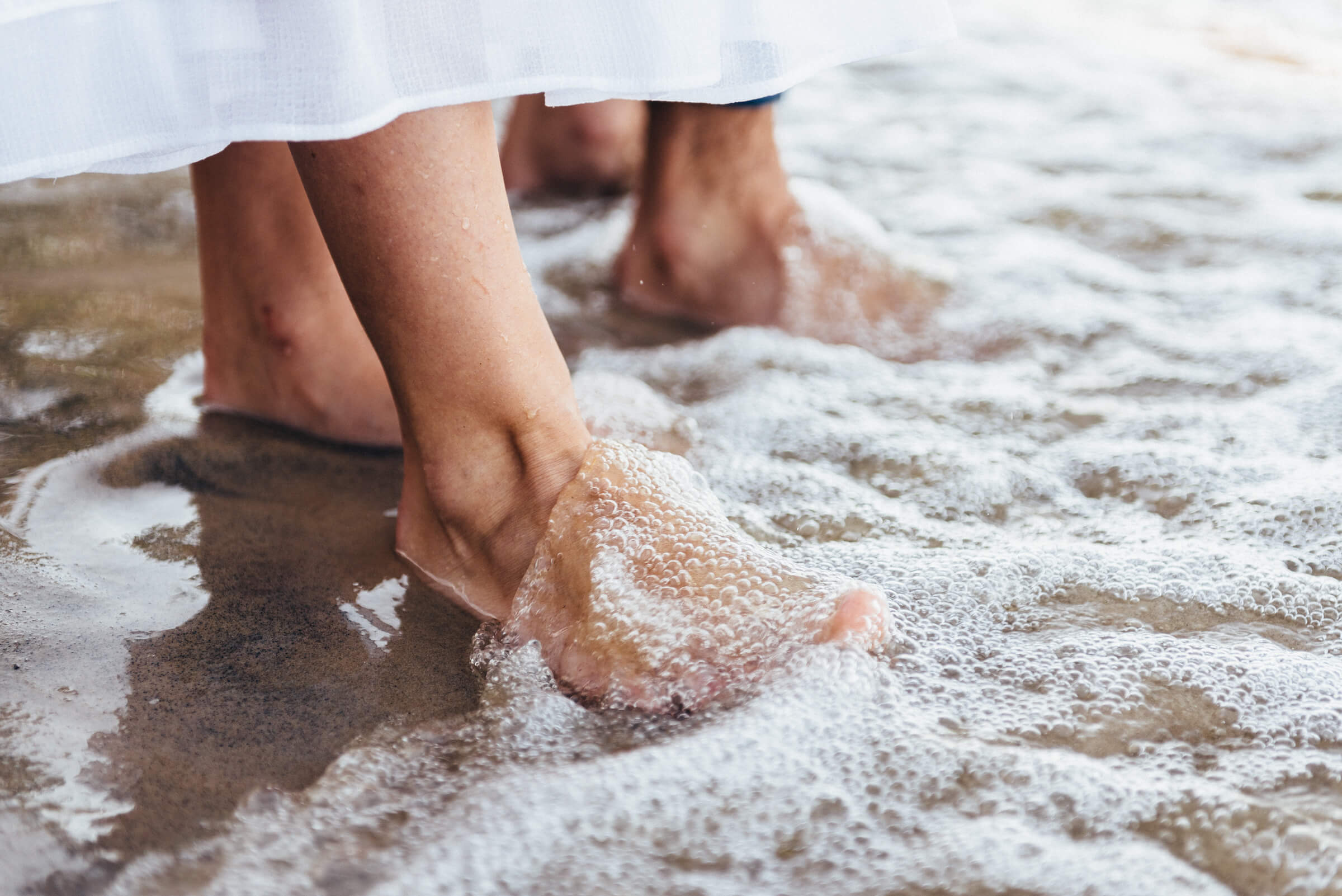 Thalassotherapie maakt gebruik van al het goede van de zee als zeewater, modder, zouten en algen voor ontspanning en behandeling. Ervaar de weldadige werking van een thalasso gezondheidsvakantie op lichaam en geest in een spa resort aan zee