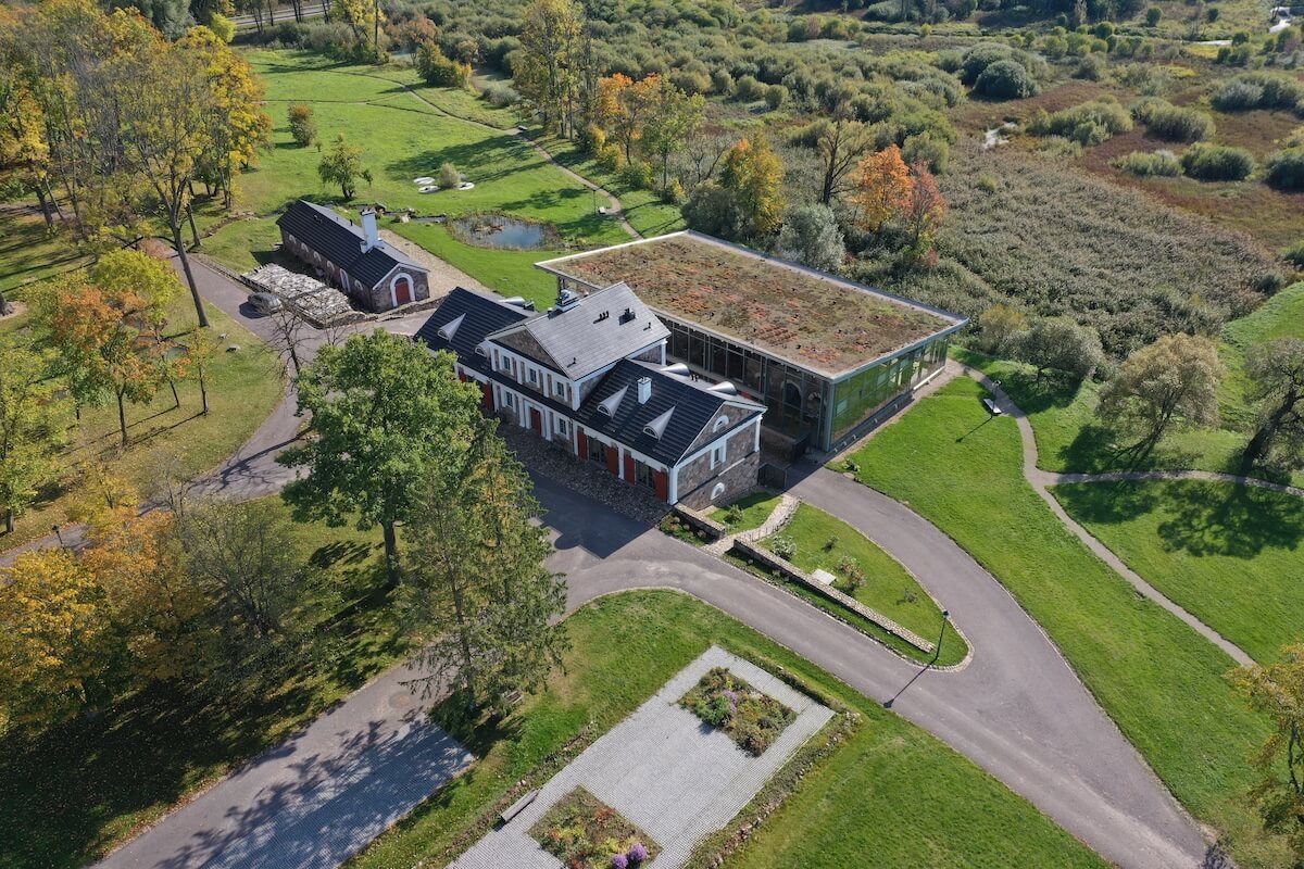 Drone beeld van landgoed Paliesius Clinic in Litouwen.